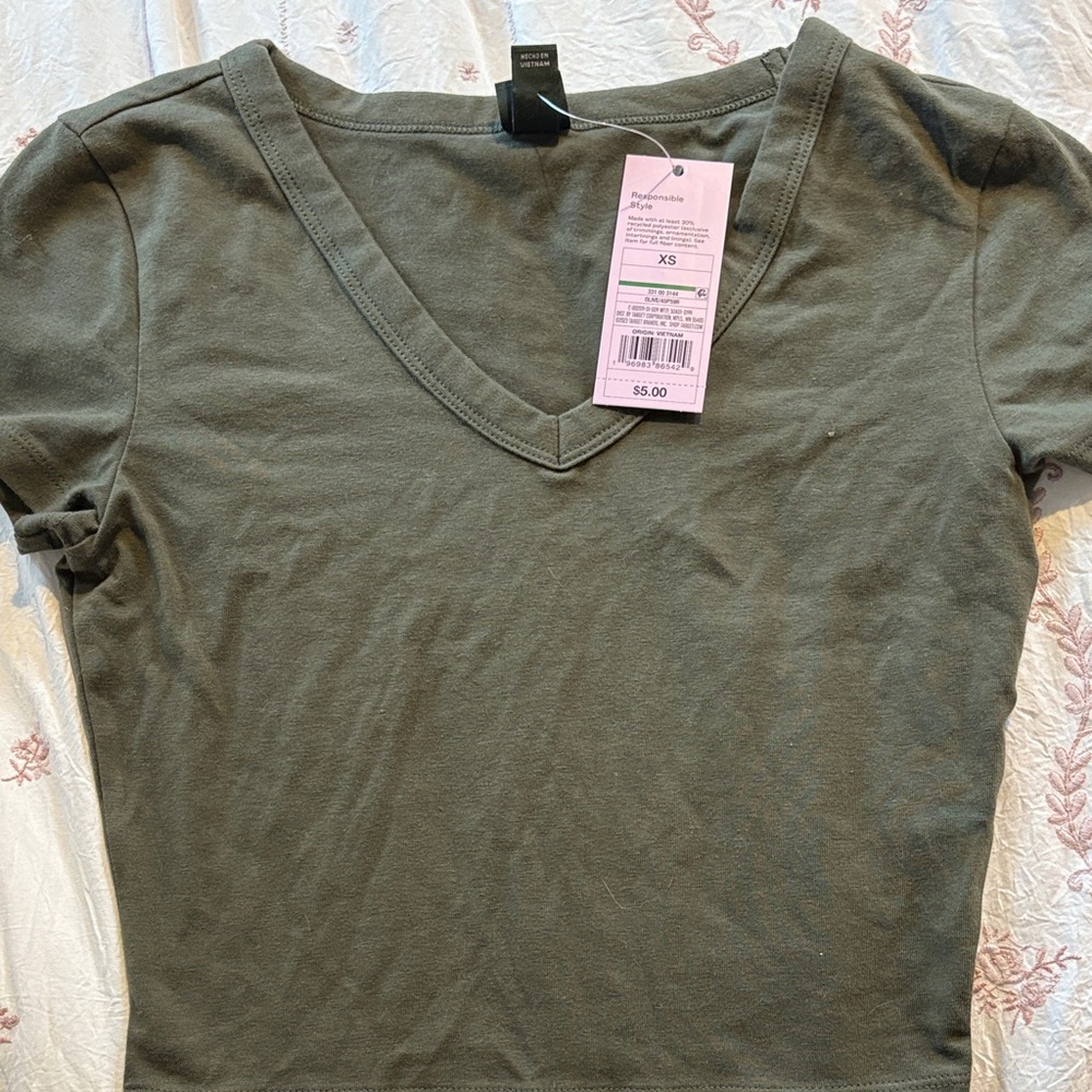 Wild Fable Olive Short Sleeve V-Neck Tee